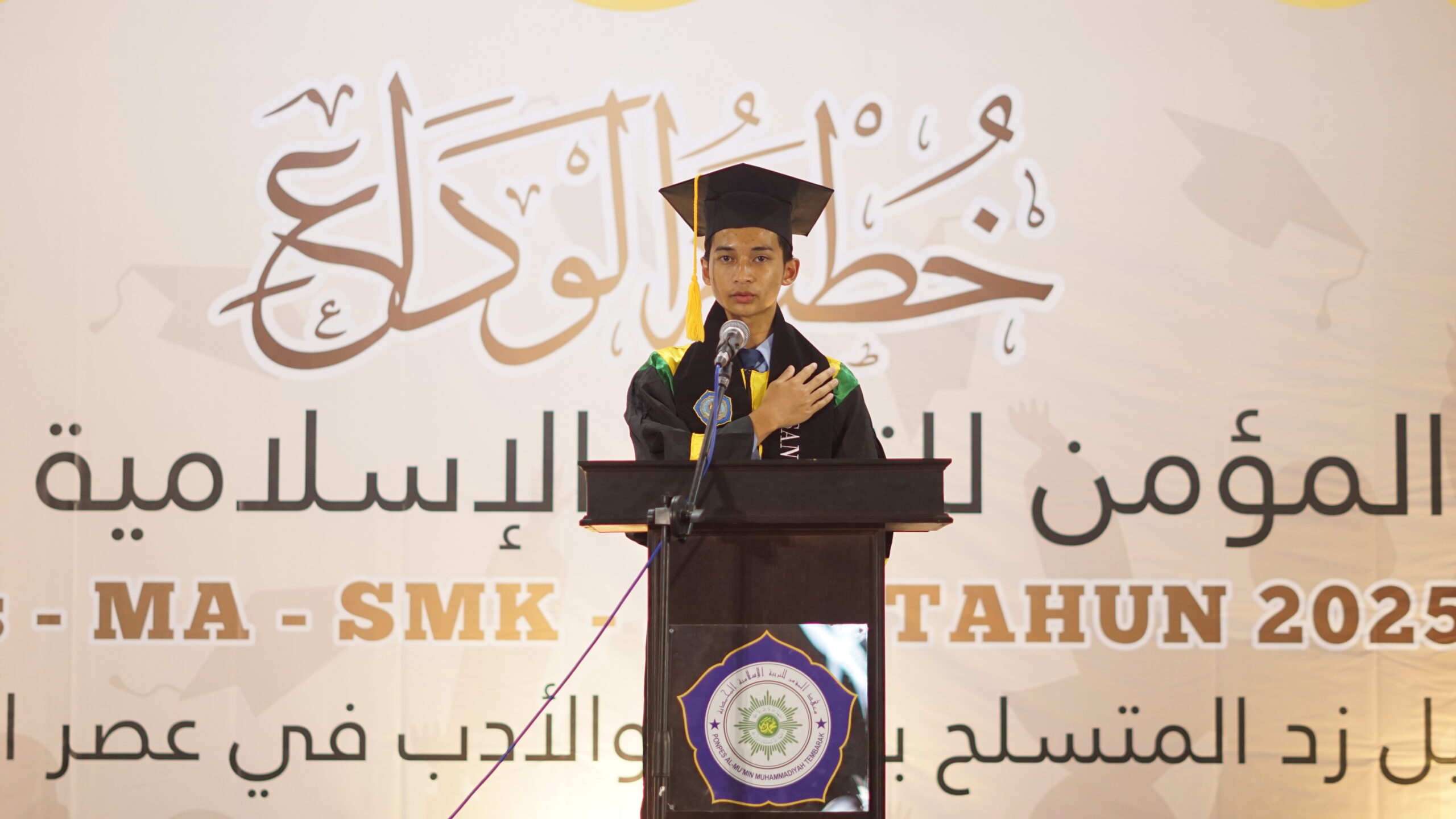 Slide kegiatan santri 3